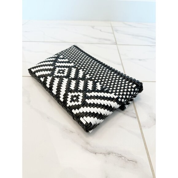 Woven Clutch Bag - Picture 3 of 7